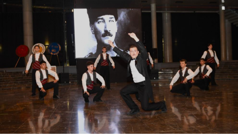 Bursa'da nefes kesen gösteri!