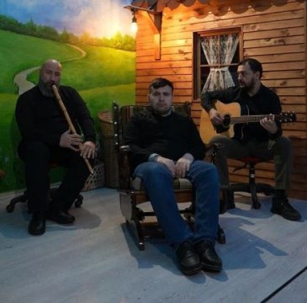 Bursa'da okuduğu şiirle büyüledi