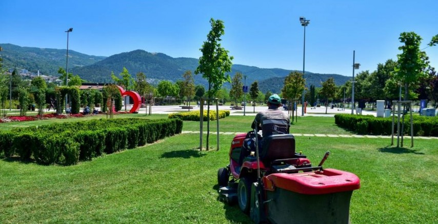 Bursa'da park ve yeşil alanlar yaz için hazır!