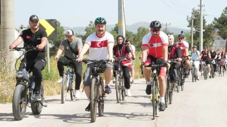 Bursa'da sağlıklı yaşam, temiz çevre ve  temiz doğa için pedal çevirdiler