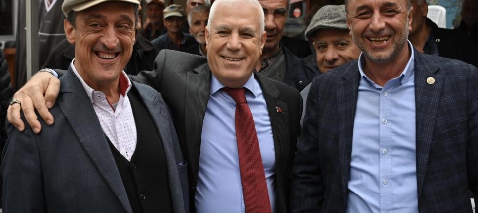 Bursa'da yeni yıl öncesi emeklilerin yüzü güldü