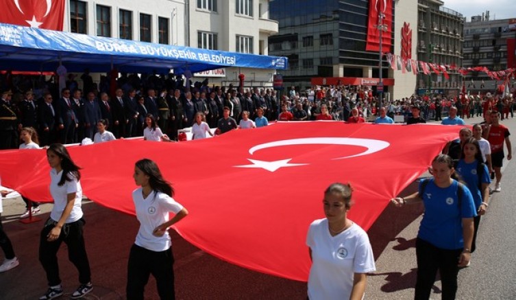 Bursa’da ‘Zafer Bayramı’ coşkusu