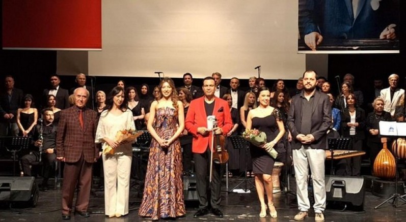 Bursa’da Zeki Müren şarkıları gecesi
