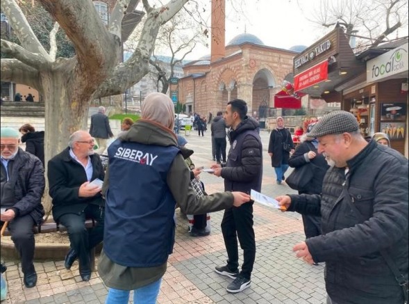 Bursa Emniyeti halkı bilgilendiriyor, gönülleri kazanıyor