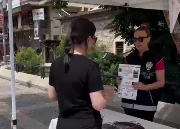 Bursa Emniyeti iş başında; Halkı bilgilendiriyorlar