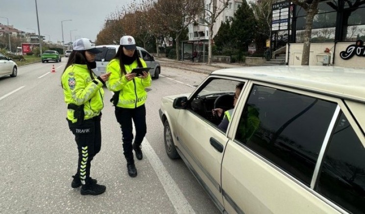 Bursa Emniyeti kural tanımayanlara ceza yağdırdı