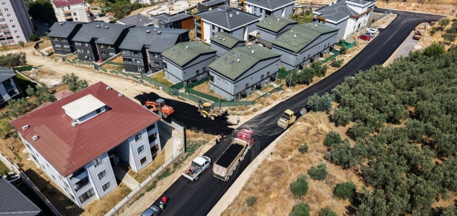 Bursa Gemlik'te yollar yenileniyor