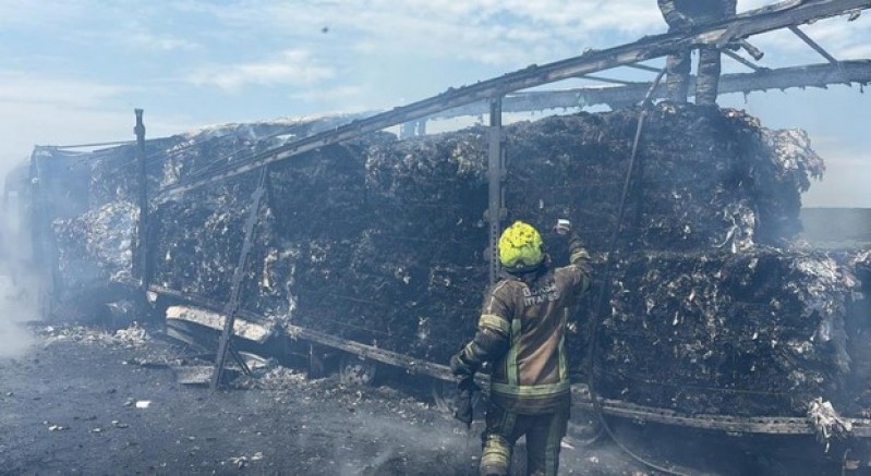 Bursa gişelerde yanan tır küle döndü