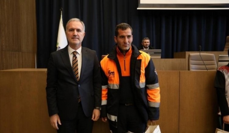 Bursa İnegöl Belediyesi o isimleri ödüllendirdi