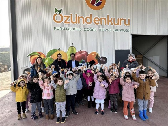 Bursa İnegöl'de öğrenciler üretimi yerinde gördü