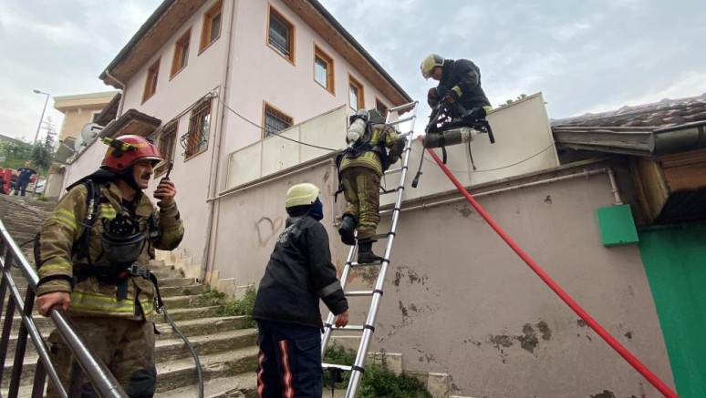 Bursa itfaiyesi iyi ki var; Oradan oraya koştular...
