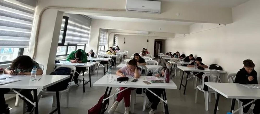 Bursa Karacabey Belediyesi öğrencilerin yanında