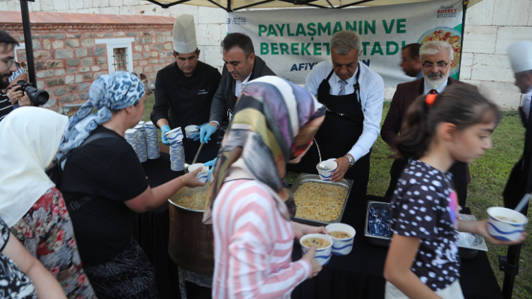 Bursa Mevlevihanesi’nde aşure merasimi