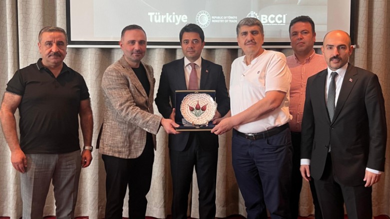 Bursa mobilya sektörü Dubai'ye açıldı