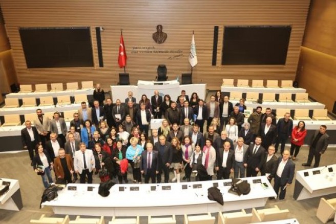 Bursa Nilüfer'de  64 mahalleye eşit hizmet sözü