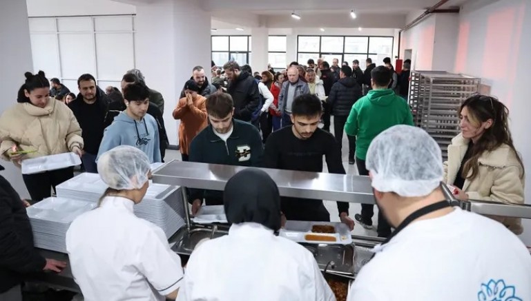 Bursa Nilüfer’de iftar sofraları coşkuyla kuruluyor