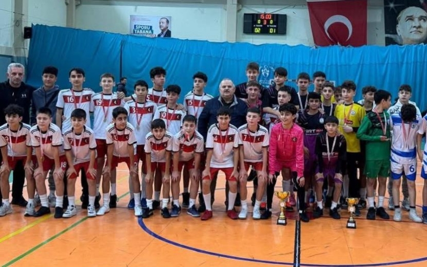 Bursa'nın marka okulu; Şampiyonluklara ambargo koydu