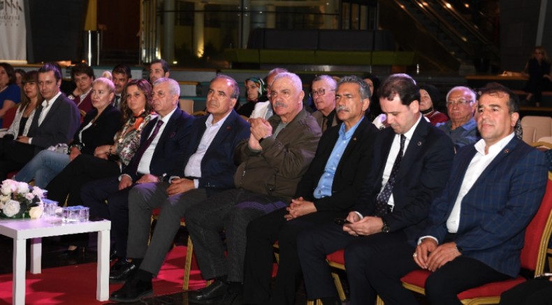 Bursa Osmangazi Belediyesi Halil Ergün’ü onurlandırdı