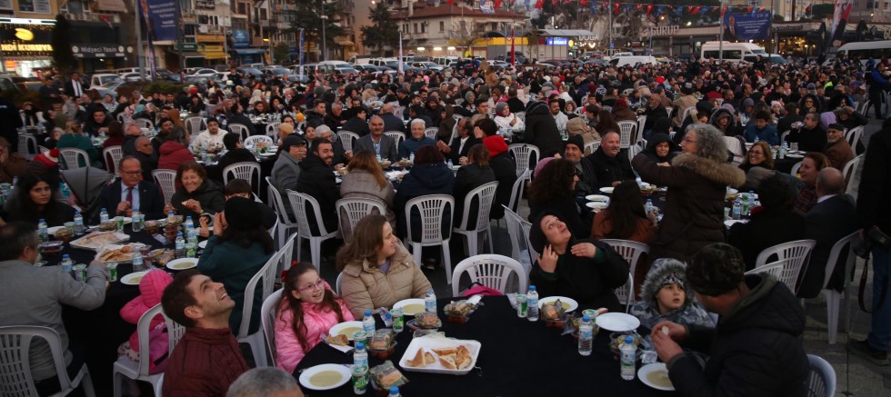 Bursa Osmangazi Belediyesi'nden İskeçe’de kardeşlik iftarı