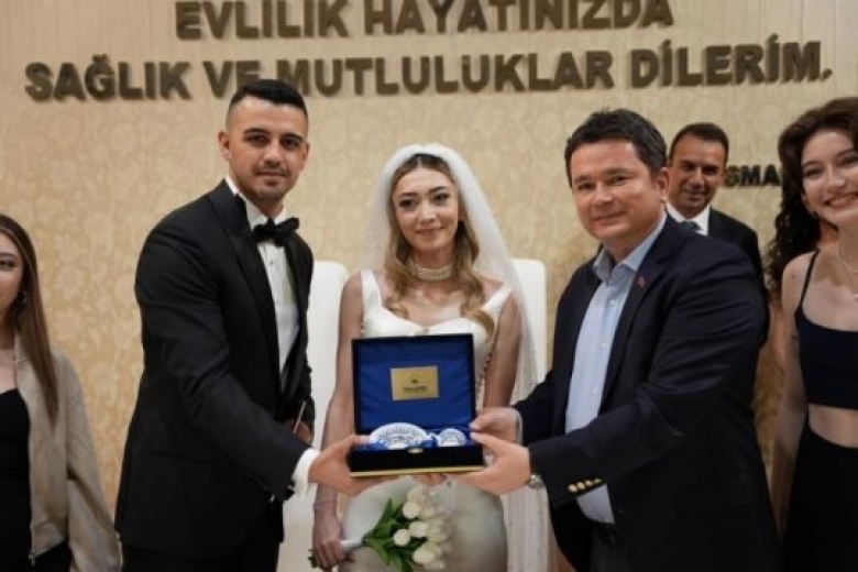 Bursa Osmangazi'de 2024 yılında 6 bin 636 çift evlendi!