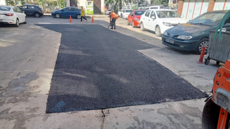 Bursa Osmangazi'de bozulan yollar düzeltiliyor
