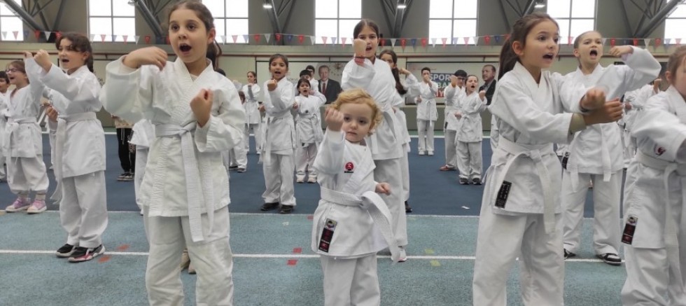 Bursa Osmangazi'de çocuklar ve gençlere özel karate eğitimi