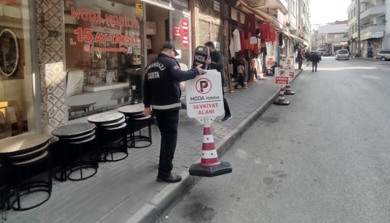 Bursa Osmangazi'de kaldırım işgal etmek yasak!
