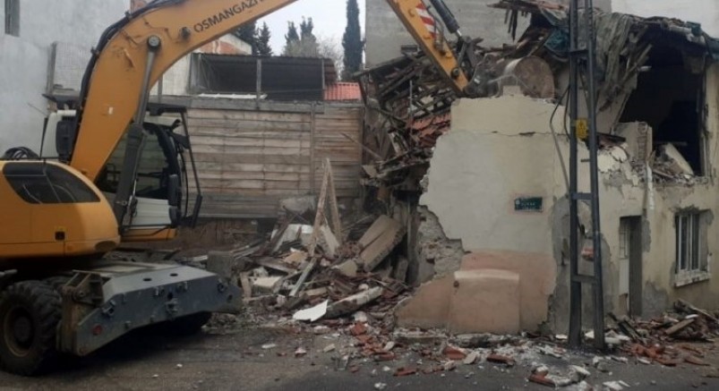 Bursa Osmangazi'de metruk binalar yıkılıyor, halk rahat bir nefes alıyor