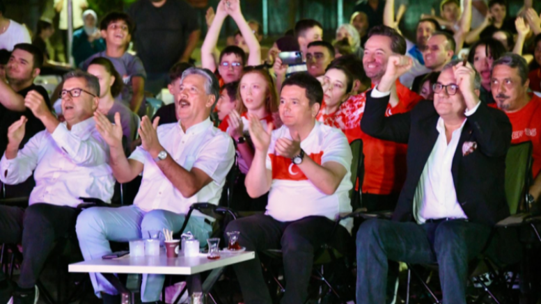 Bursa Osmangazi'de Milli heyecan!