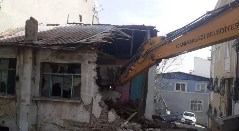 Bursa Osmangazi'de tehlike saçan binalara yer yok!