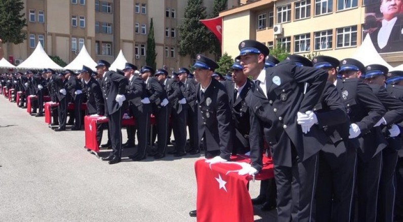 Bursa POMEM'de 32. dönem mezuniyet coşkusu
