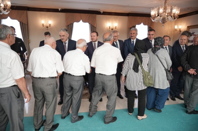 Bursa protokolü bayramlaştı