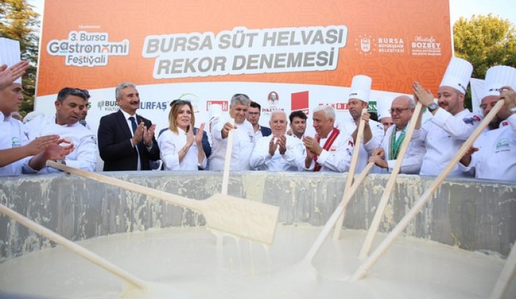 ‘Bursa süt helvası’ rekor denemesi