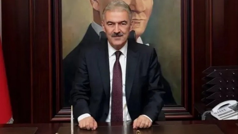 Bursa Valisi Ayyıldız'dan 23 Nisan mesajı