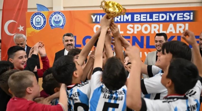 Bursa Yıldırım Belediyesi'nden okullara 'spor' desteği