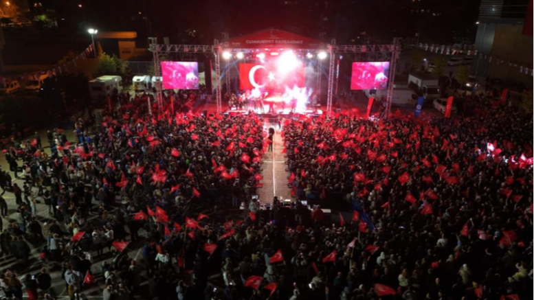 Bursa Yıldırım'da unutulmaz Cumhuriyet coşkusu!