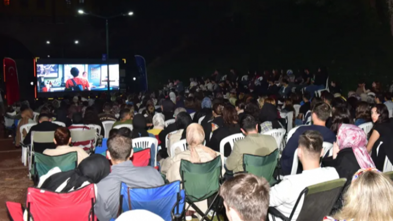 Bursalıların sinema keyfi...