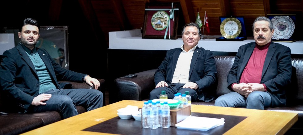 Bursaspor’da eski başkan Mestan alacaklarını bağışladı