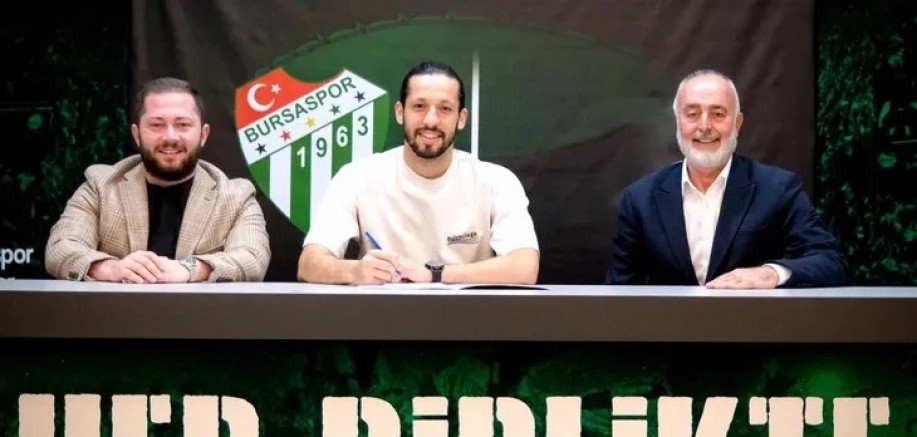 Bursaspor'da imzalar peş peşe atılmaya devam ediyor