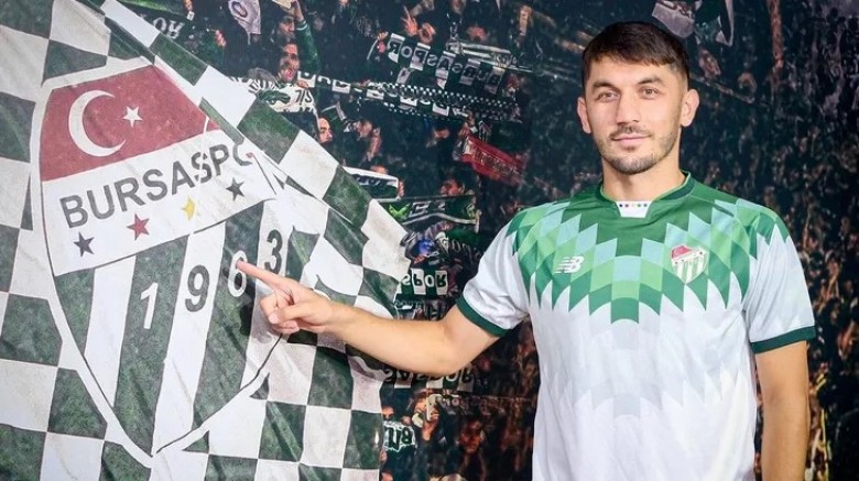 Bursaspor'da Sefa Narin sözleşmeyi imzaladı