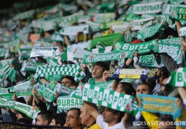 Bursaspor taraftarı çıldırdı; Kombinelere hücum var...