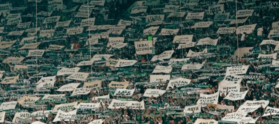 Bursaspor taraftarı yine farkını ortaya koydu; TFF'den ödül...