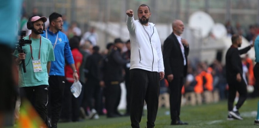 Bursaspor’un hocası Çağlayan yeni sezon için neler dedi?
