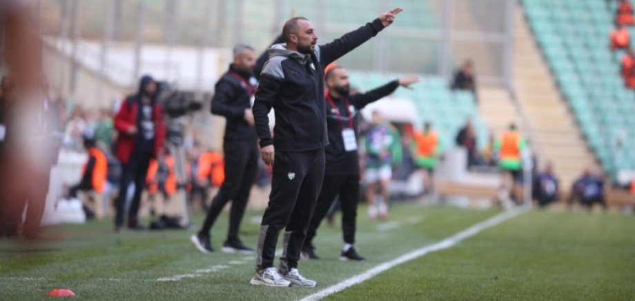 Bursaspor'un yeni hocası ilk maçı bakın nasıl değerlendirdi