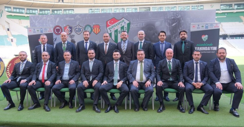 Bursaspor yönetimi görevi bırakıyor mu? Şok açıklamalar...