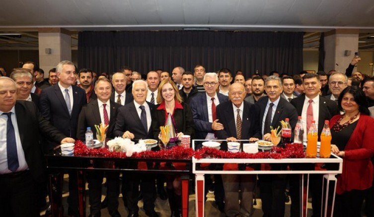 Büyükşehir ailesi yeni yılı birlikte kutladı