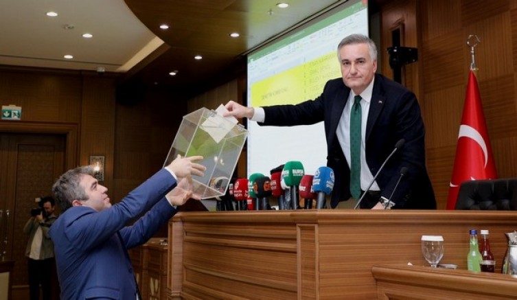 Büyükşehir Belediye Meclisi’nde Denetim komisyonu üyeleri seçildi