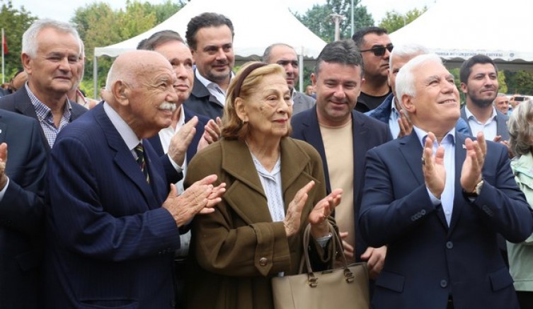 Büyükşehir Belediyesi’nden Erdem Saker’e vefa