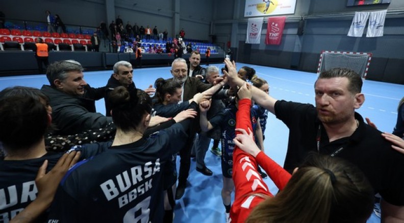 Büyükşehir Belediyespor  yarı final için kapıyı araladı