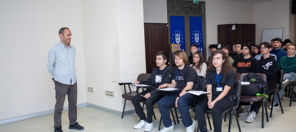 Büyükşehir’de stajyerlere oryantasyon eğitimi